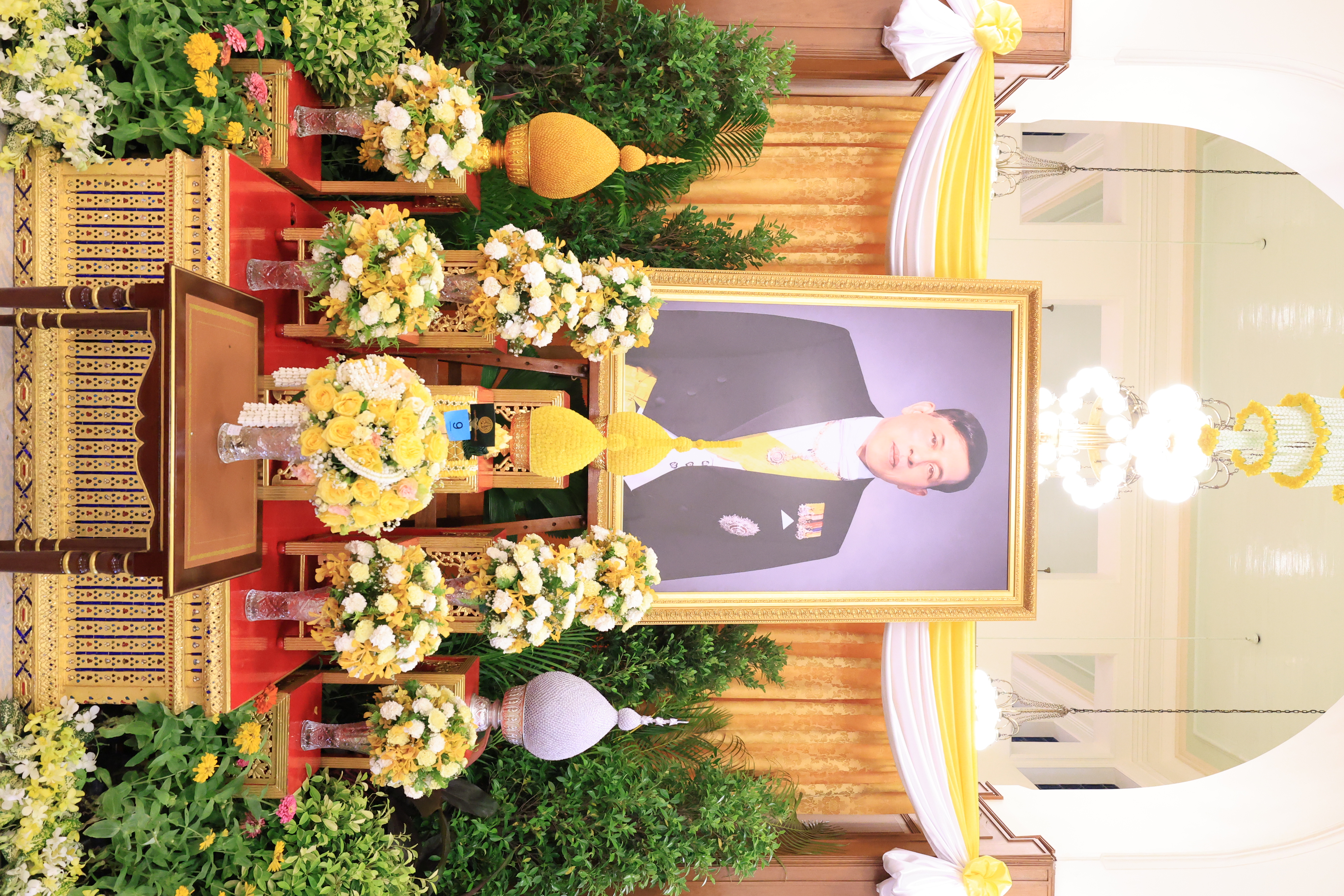 title - เลขาธิการ ส.ป.ก. ร่วมถวายแจกันดอกไม้และลงนามถวายพระพร เนื่องในโอกาสวันเฉลิมพระชนมพรรษา พระบาทสมเด็จพระปรเมนทรรามาธิบดีศรีสินทร มหาวชิราลงกรณ พระวชิรเกล้าเจ้าอยู่หัว 28 กรกฎาคม 2568